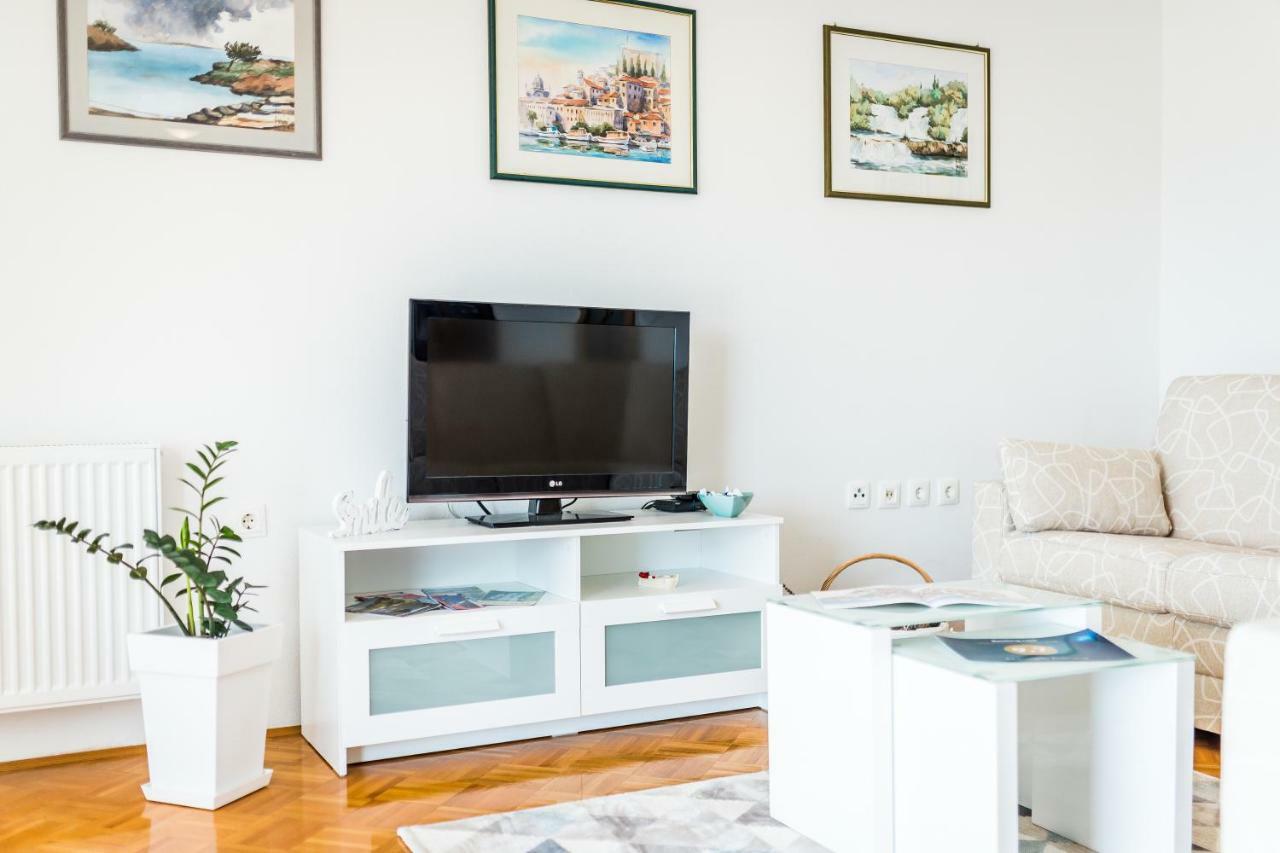 Apartment Anamarija With Sea View Sibenik Ngoại thất bức ảnh