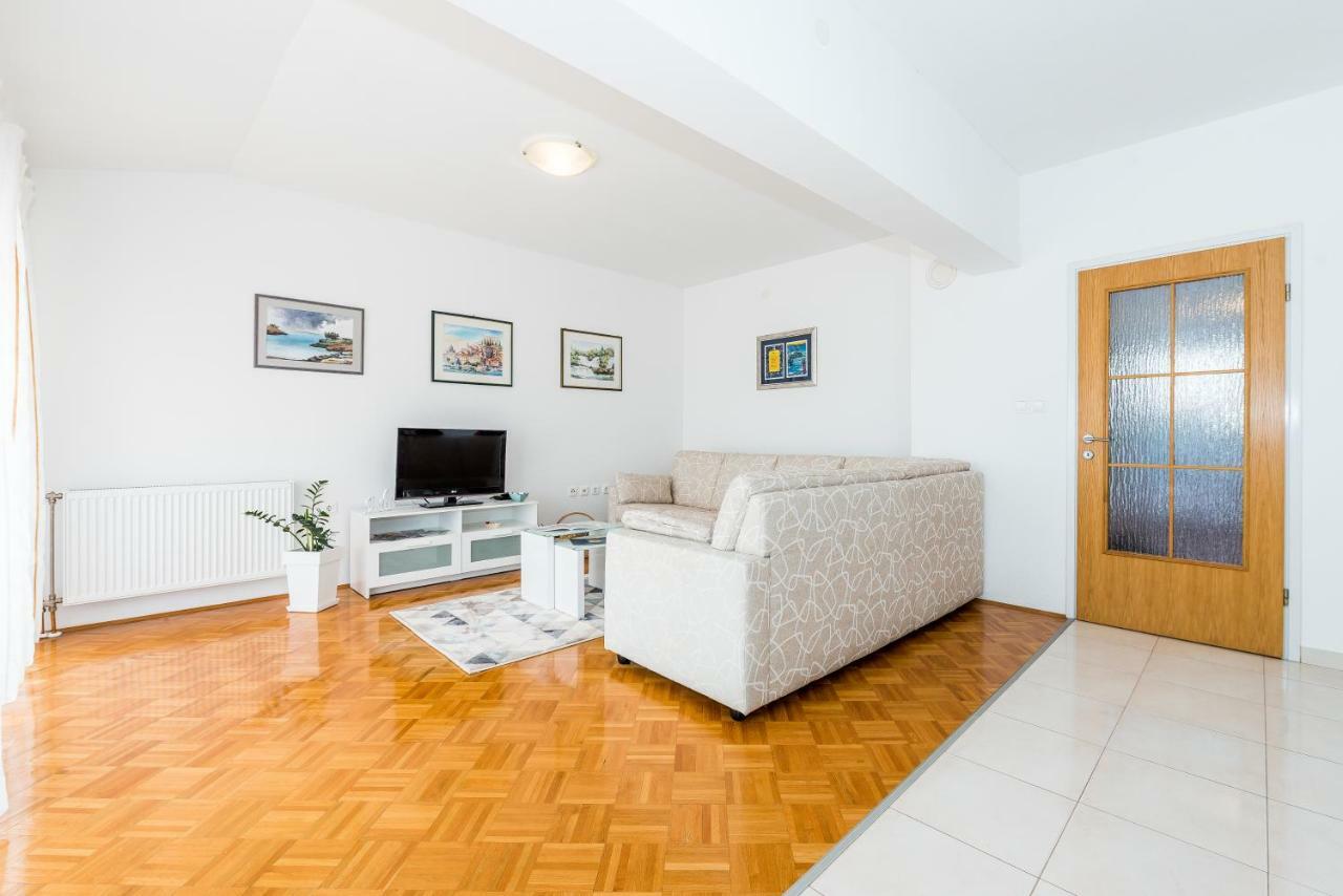 Apartment Anamarija With Sea View Sibenik Ngoại thất bức ảnh